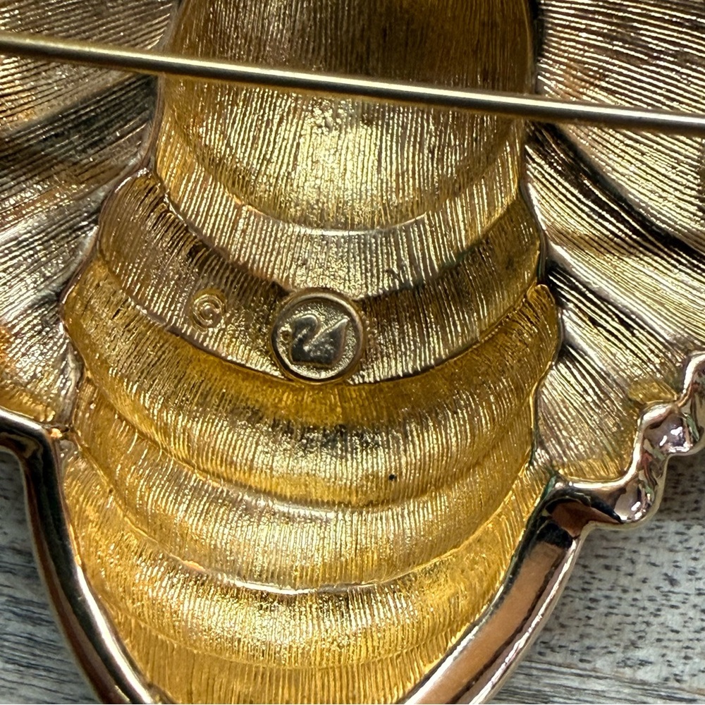 SWAROVSKI Large Bumble Bee Brooch - Picture 3 of 3